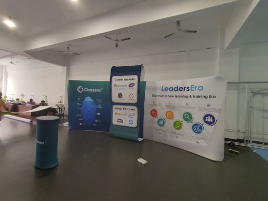알루미늄 모듈 전시회는 10x30 무역 전시회 10x10 팝업 부스를 세웁니다